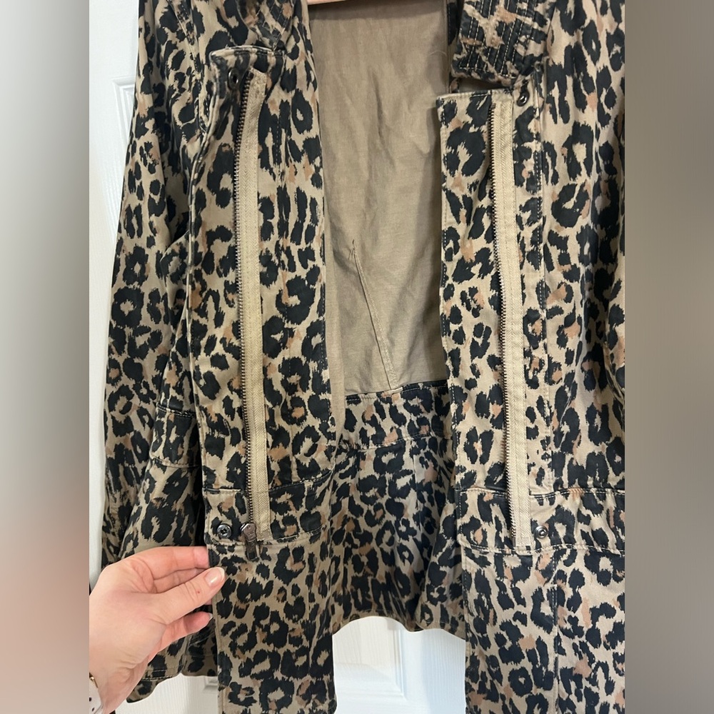 Lane Bryant - Ruffle-Bottom Jacket - Animal Print Size 18 - Picture 4 of 9